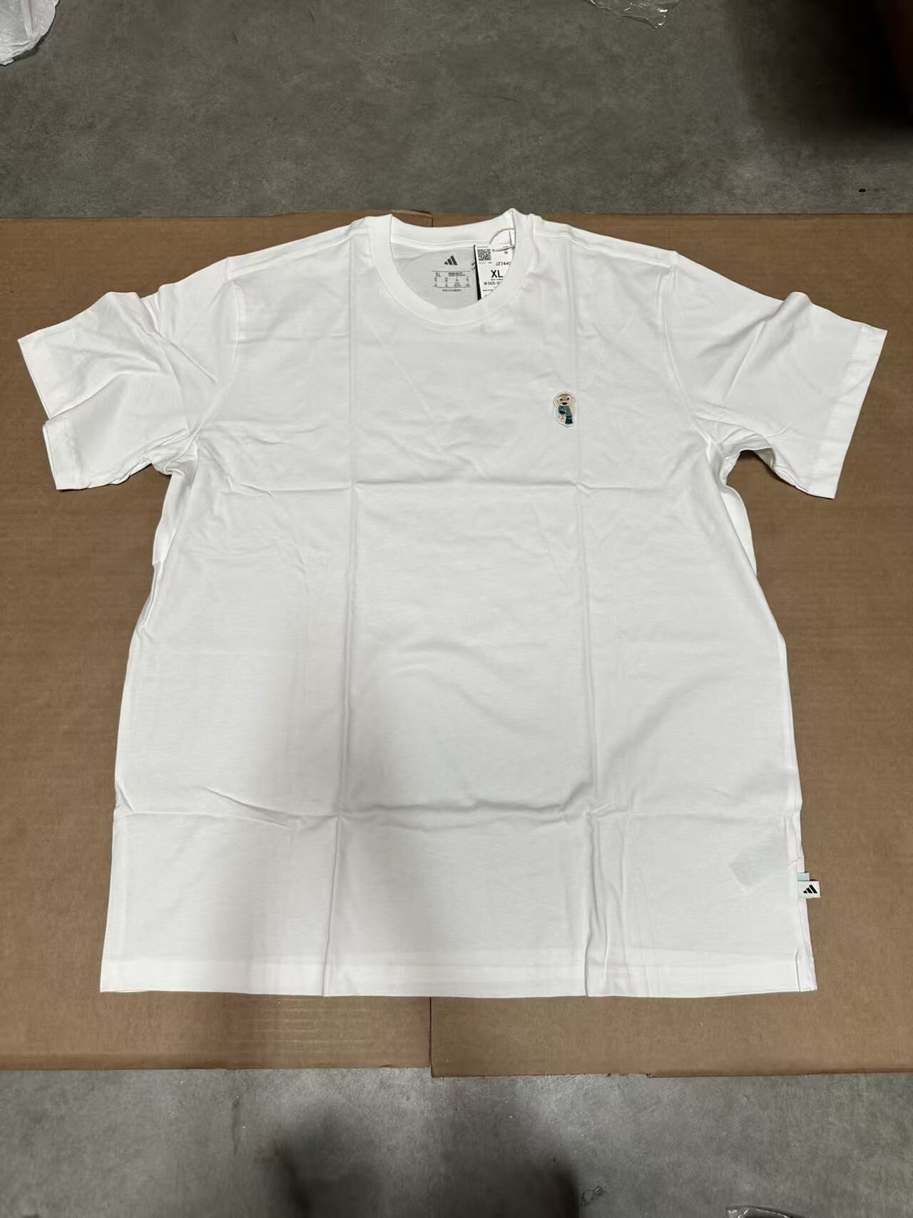 【直播】adidas LX032430 小圖案男裝短袖上衣