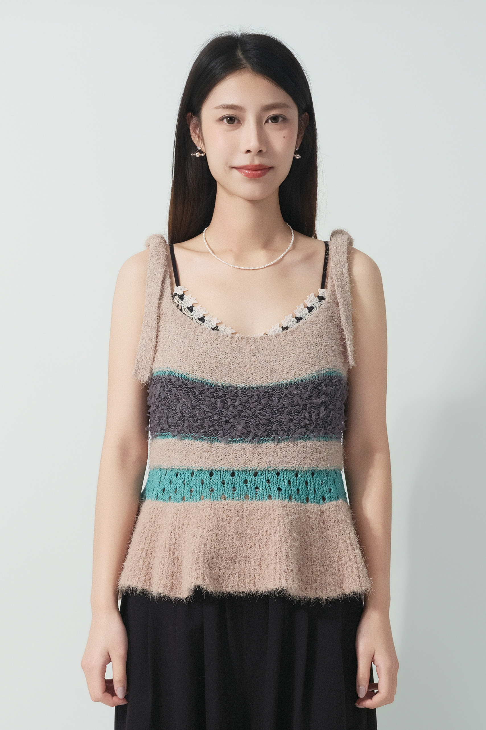 毛感混線間綁帶背心（預購產品）