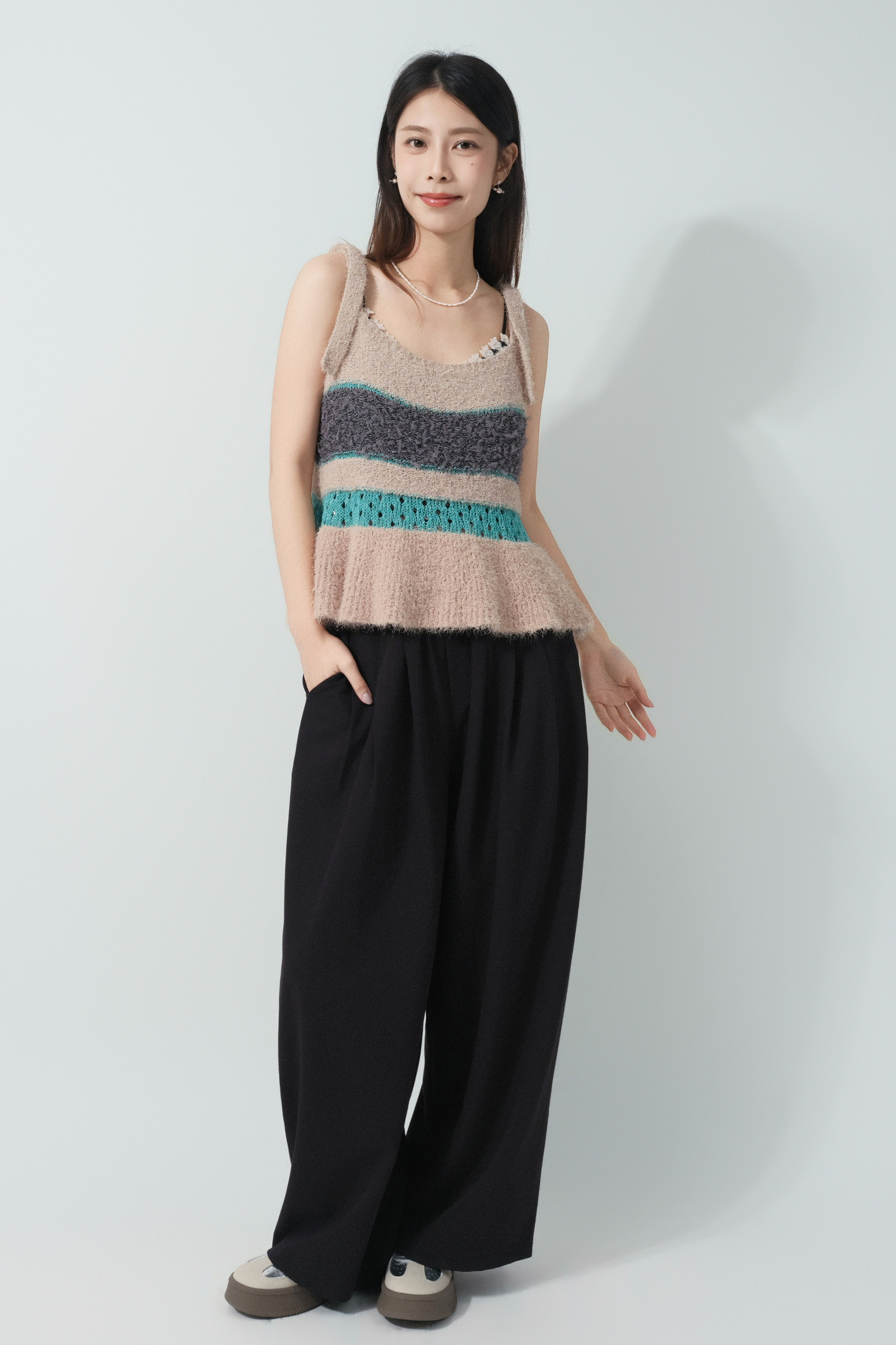 毛感混線間綁帶背心（預購產品）