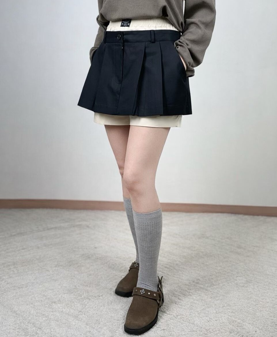 白褶裙造型短褲(香港設計師）