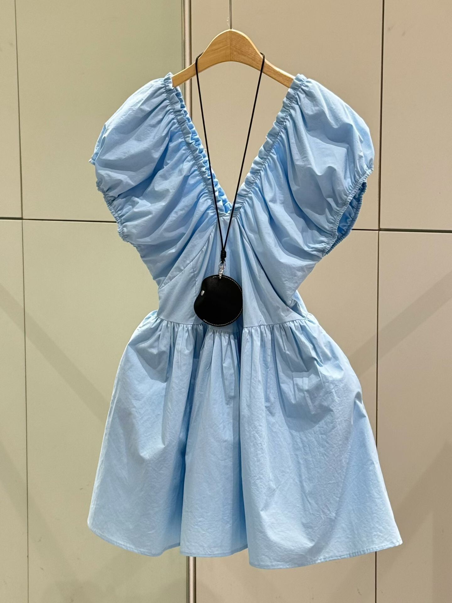 前後V領收腰短洋