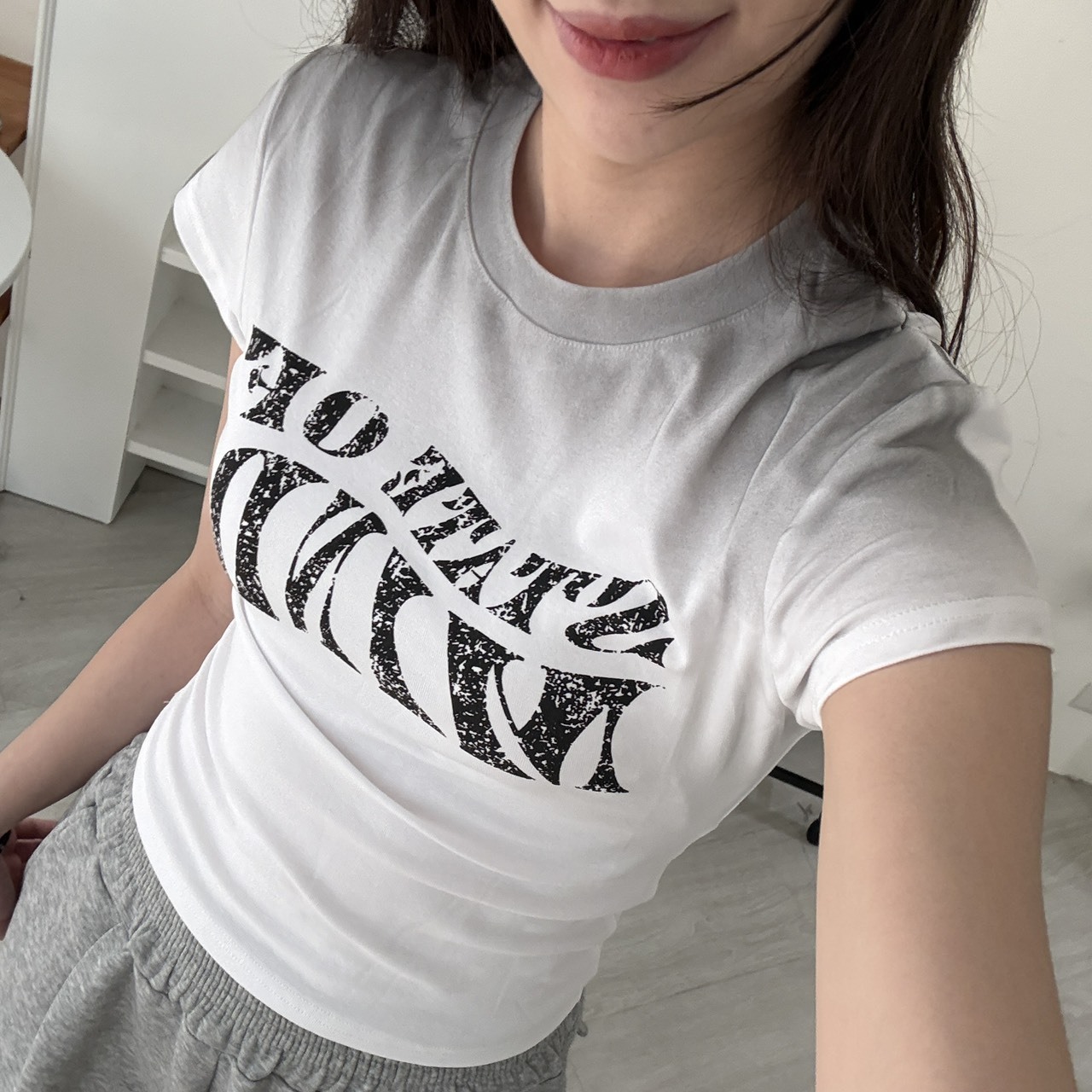 1467 美式漸變字母短版T(R)