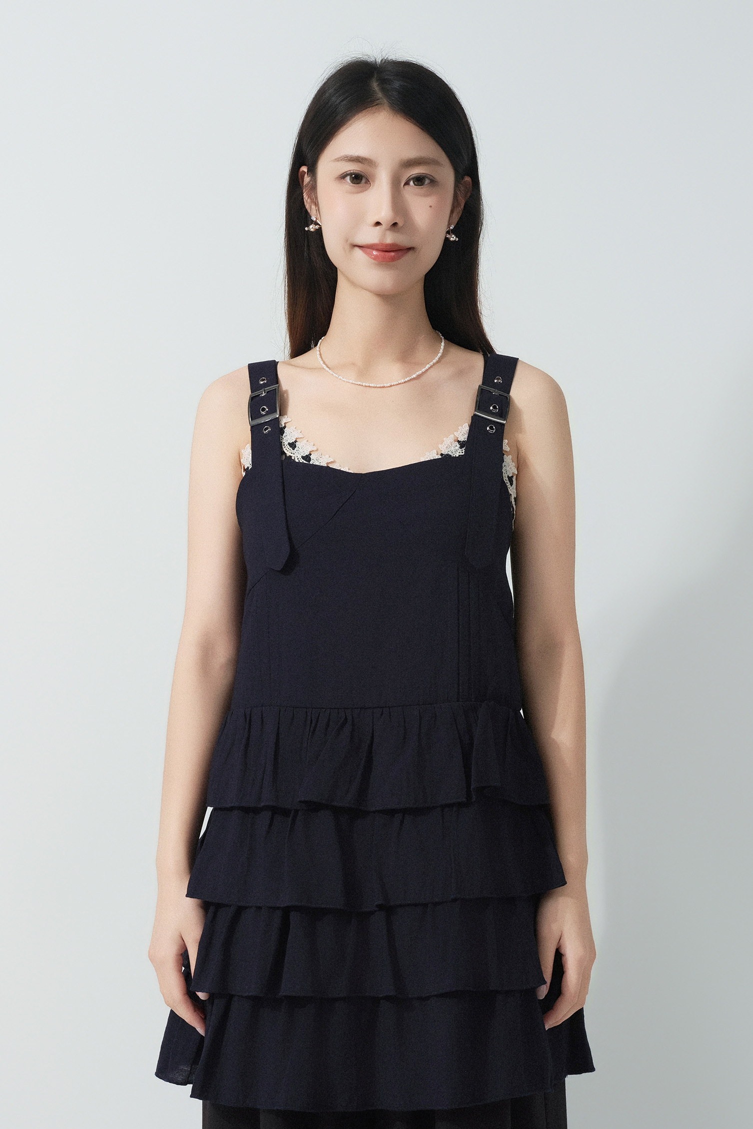 腰帶扣肩帶荷葉腳長背心  (預購產品）