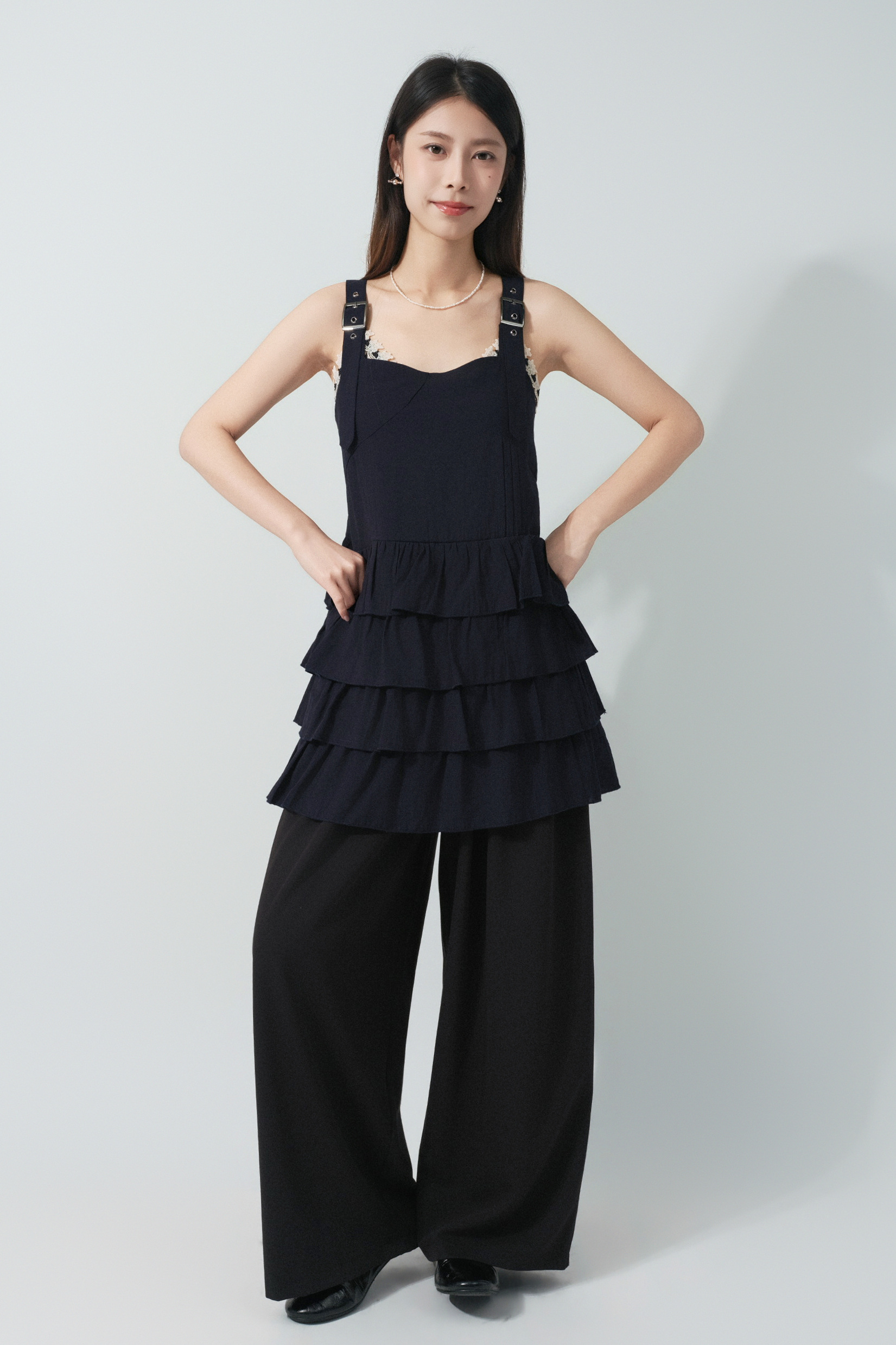 腰帶扣肩帶荷葉腳長背心  (預購產品）