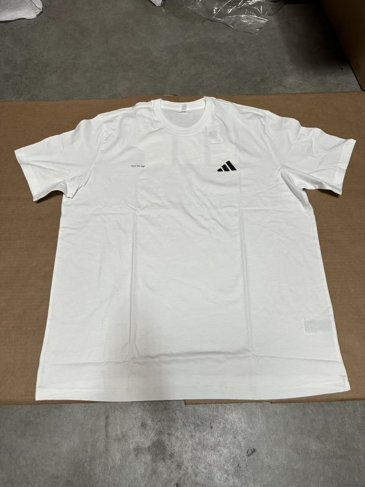 【直播】adidas LX032442 男裝圖案短袖上衣