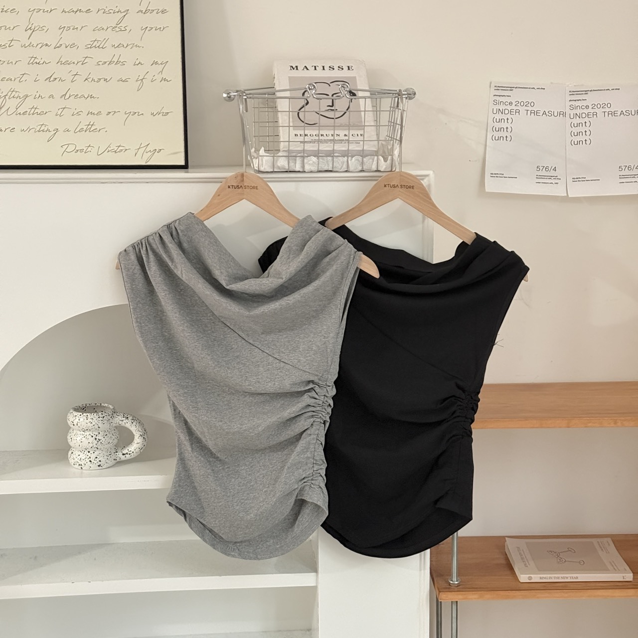 1439 簡約蕩領抓皺無袖上衣(R)