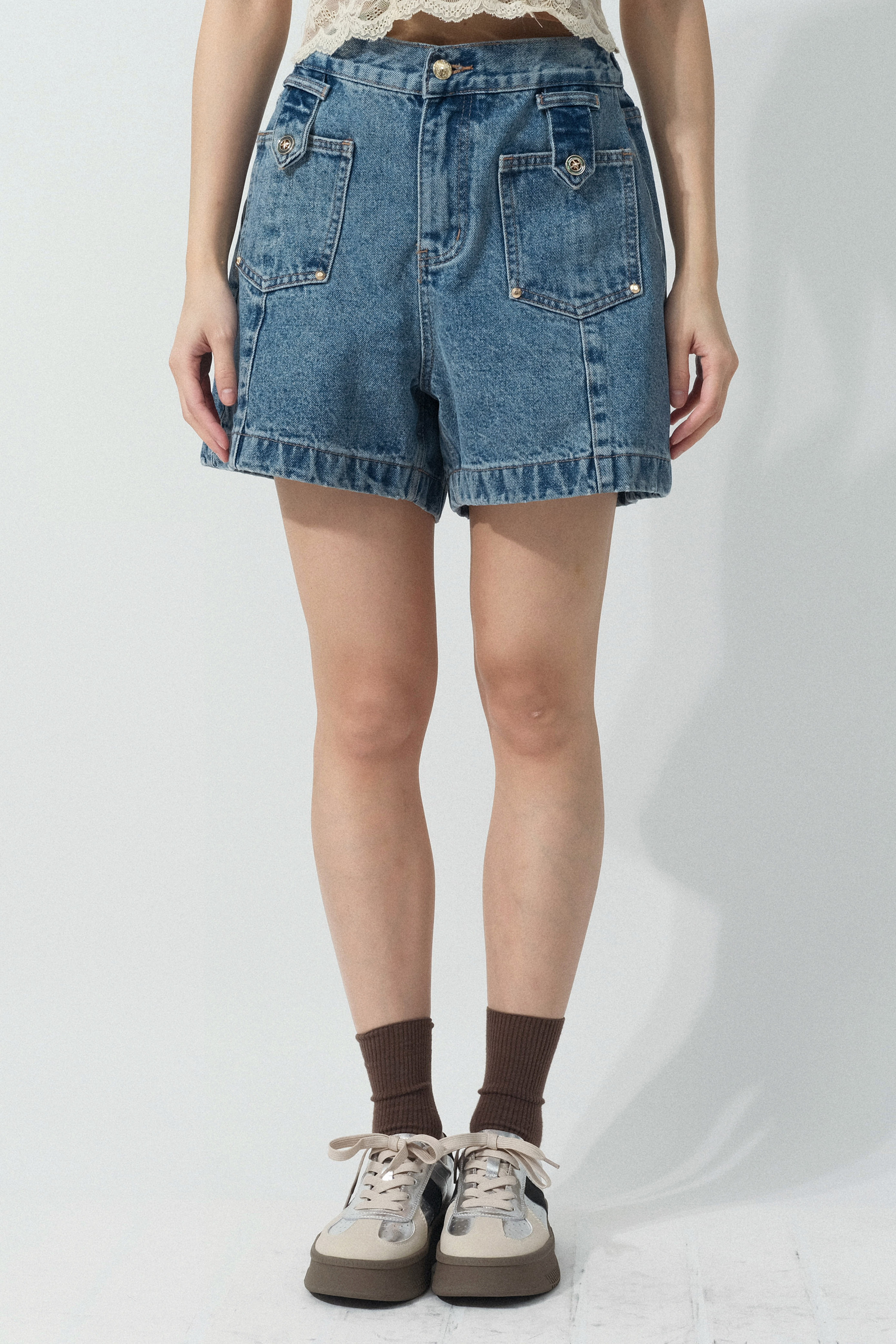 裝飾搭帶明袋牛仔短褲（預購產品）