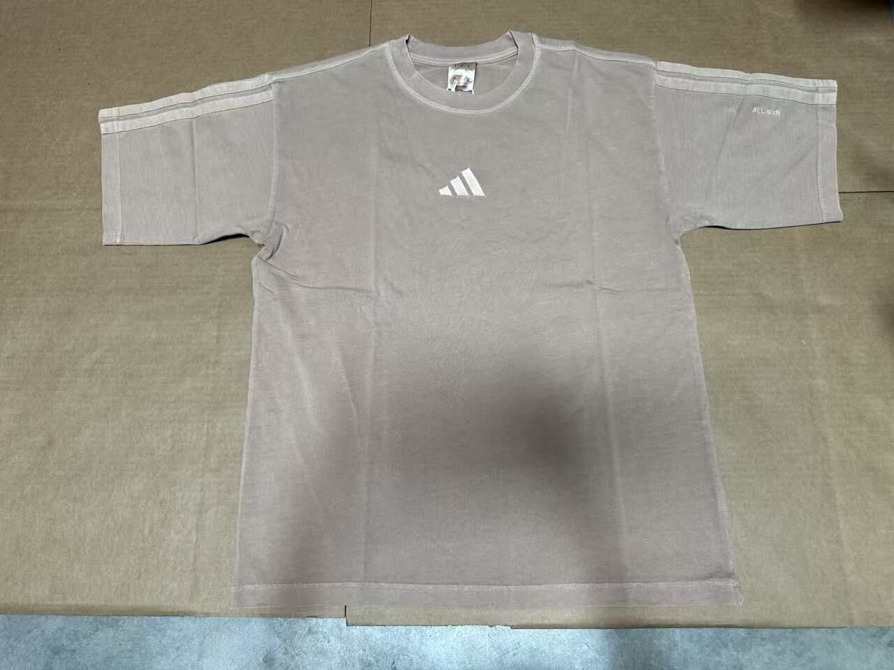 【直播】adidas LX032448 小LOGO 男裝短袖上衣