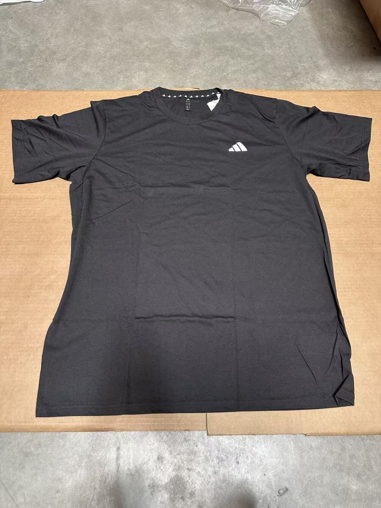 【直播】adidas LX032449 男裝短袖上衣