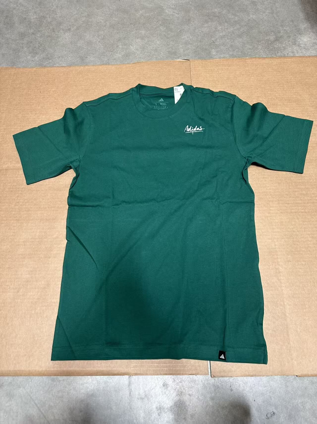 【直播】adidas LX032454 Lounge 靜物碗圖案短袖上衣