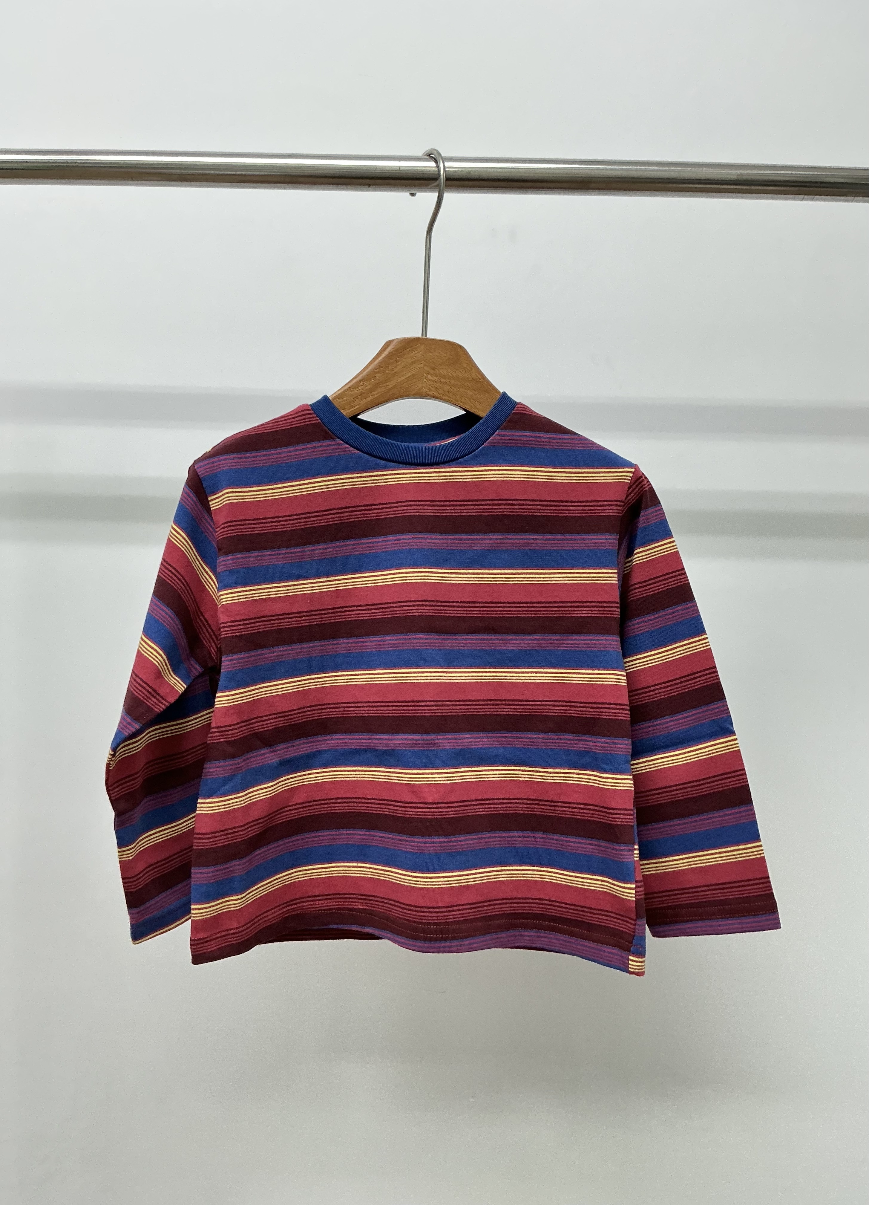 A04589彩色條紋上衣