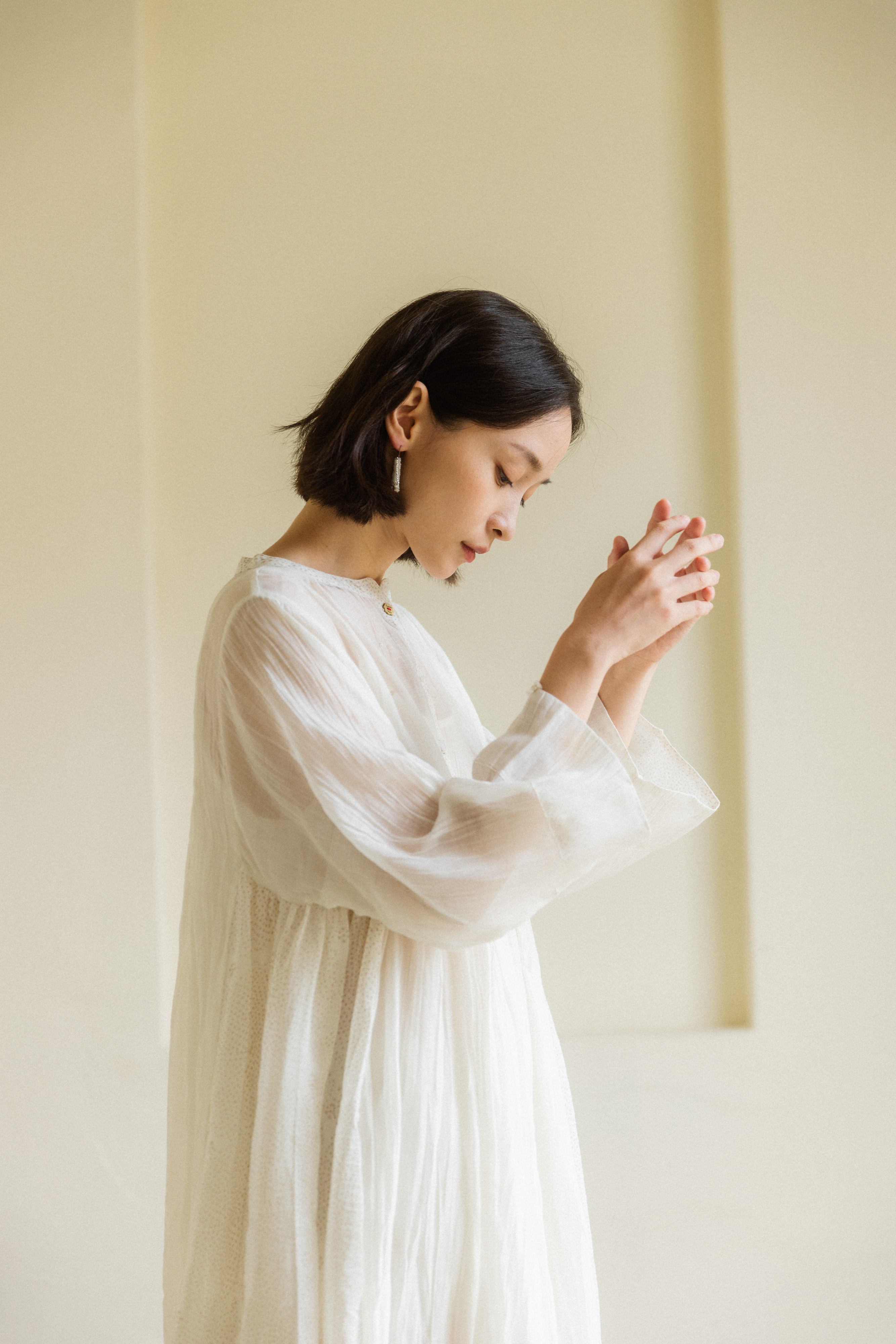 預購中【Lotus veda】絲綿白色點點洋裝