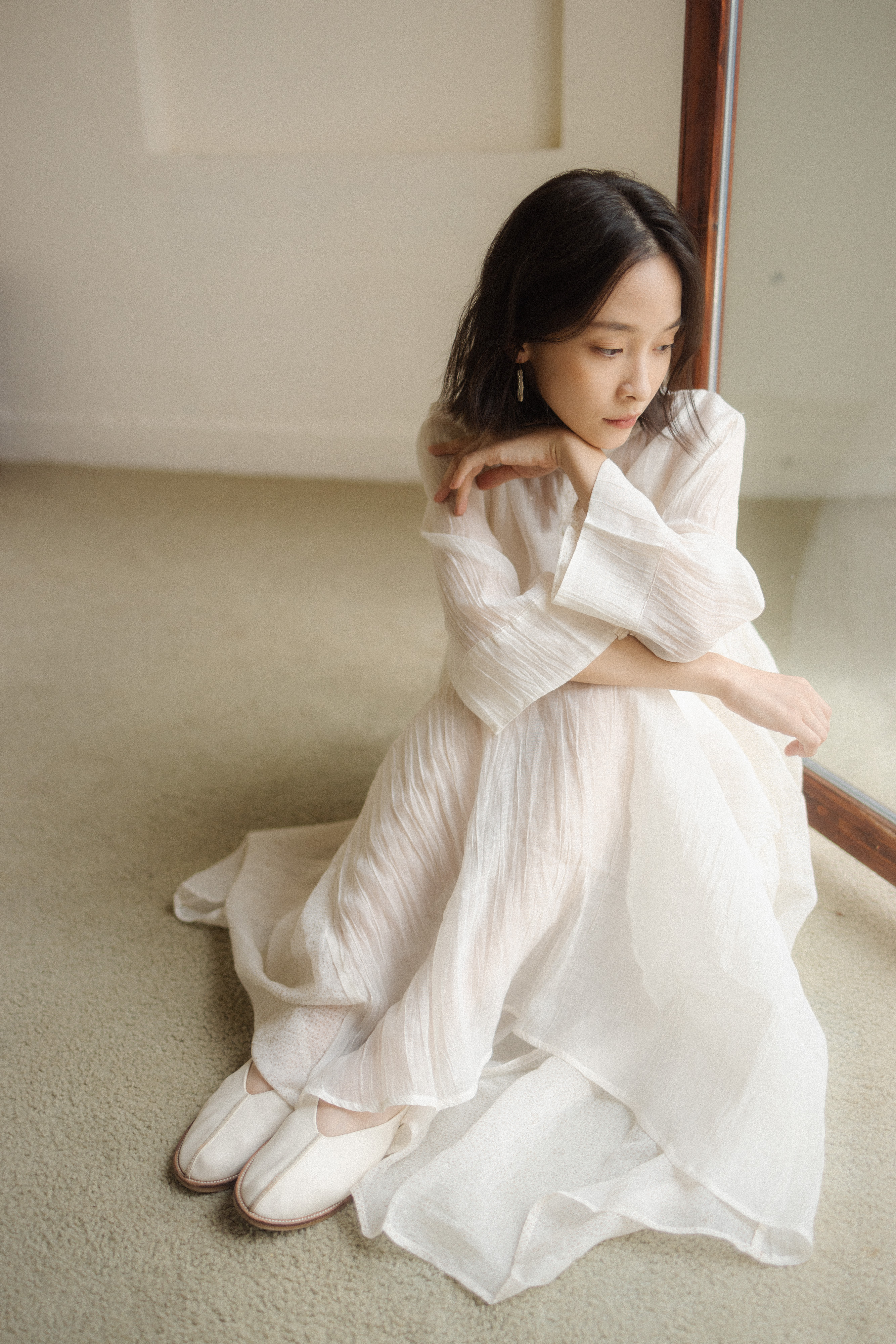 預購中【Lotus veda】絲綿白色點點洋裝