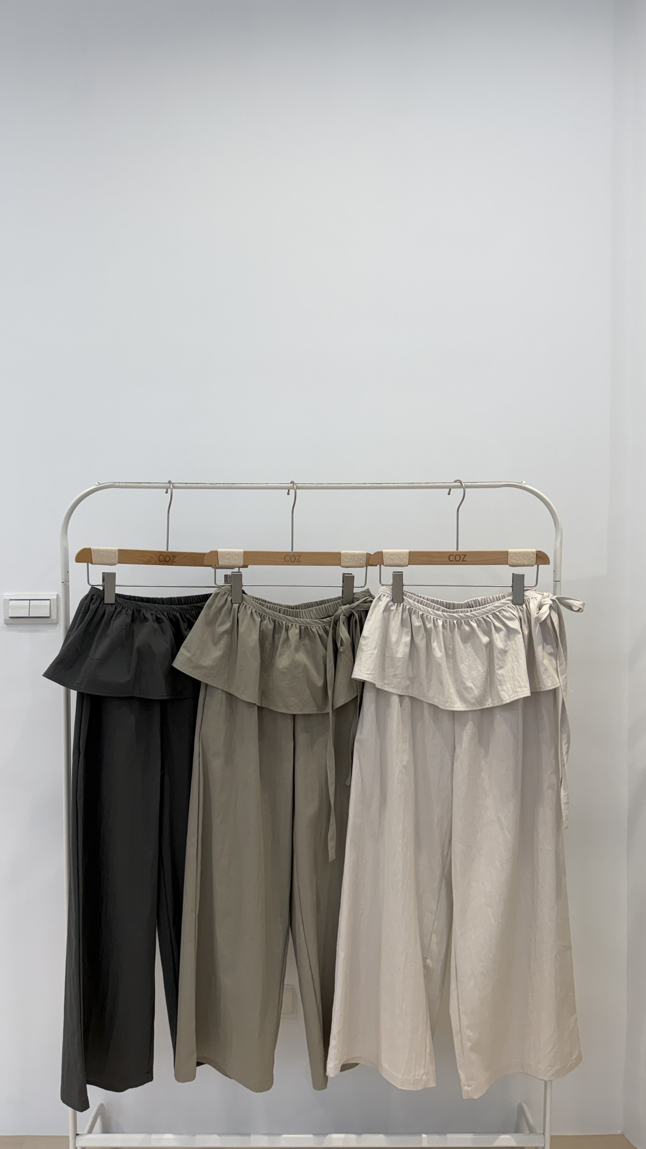 (1+1) 可愛屁簾+97cm刷刷軟布休閒直筒褲F size _W0193