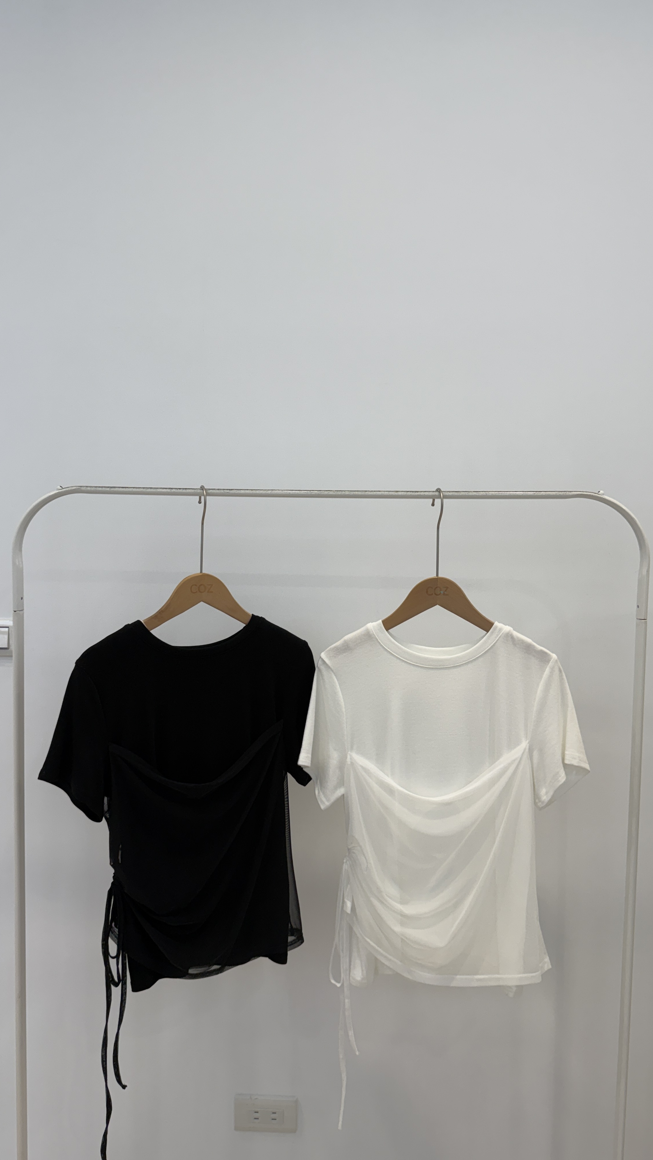 超美膩的仙女側綁帶拼紗Tee _2878