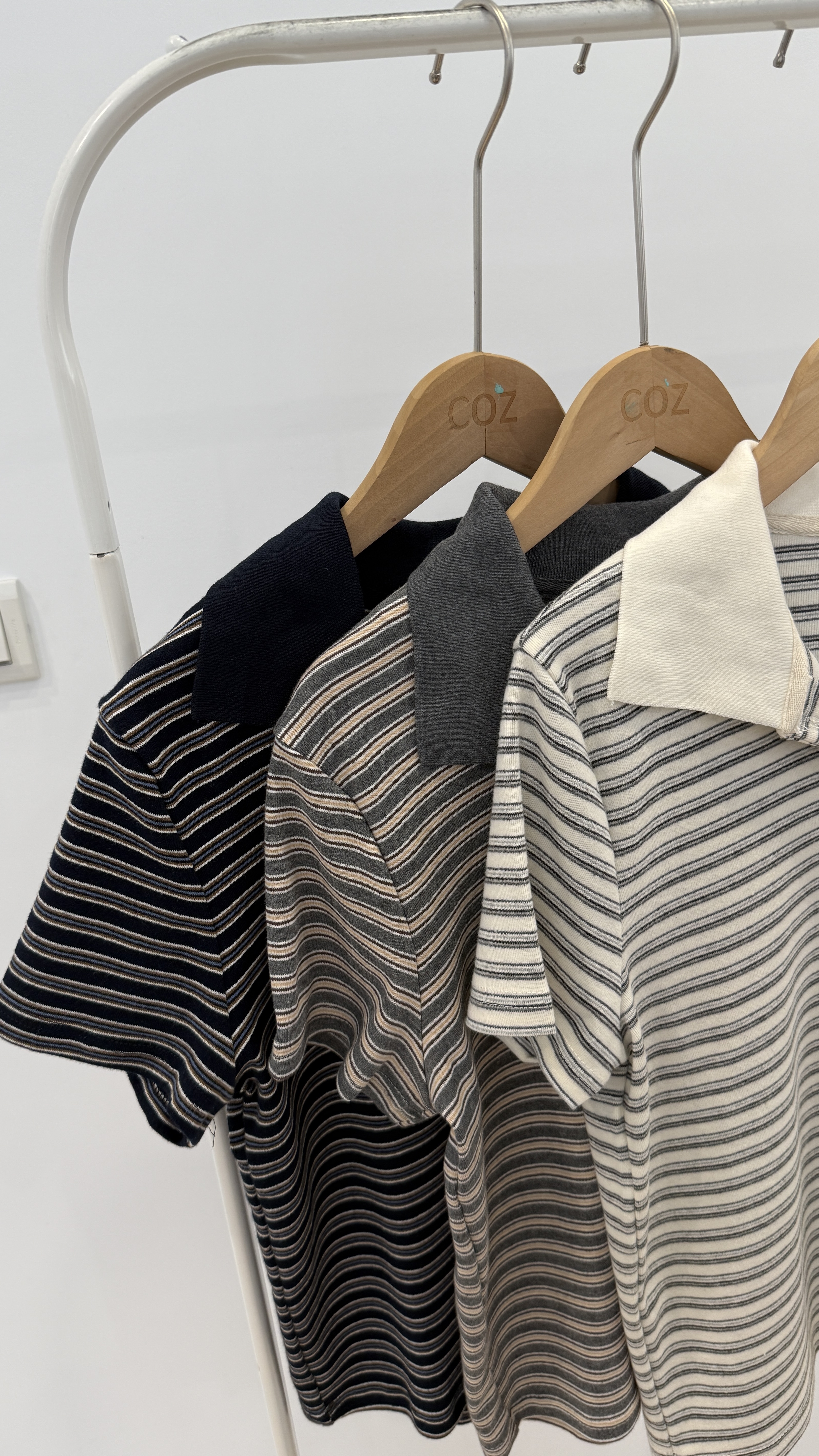 好穿又好看的polo領半扣條紋上衣 _29021