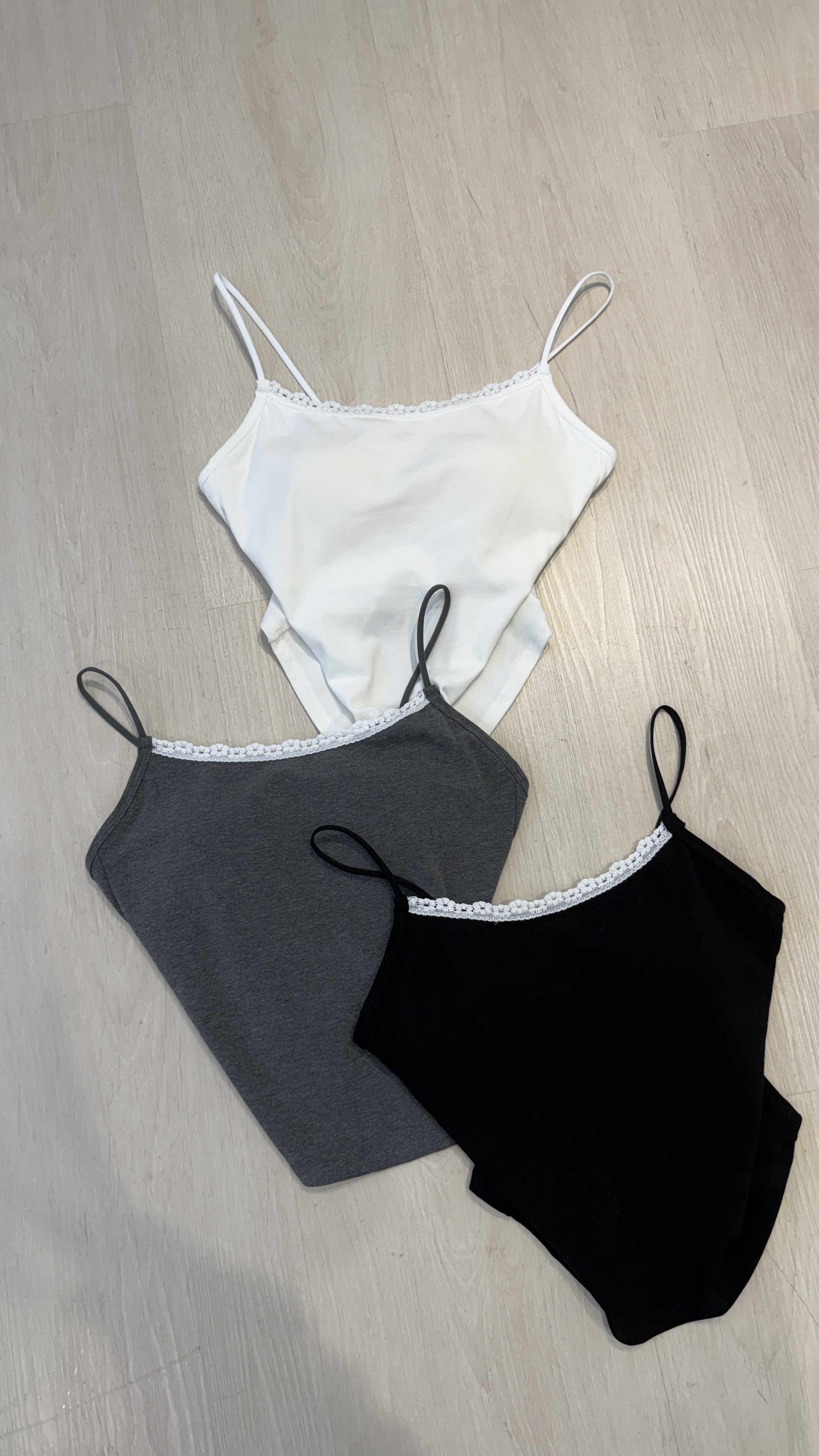 可愛又性感的小花花細肩Bra背心 (固定杯) _118