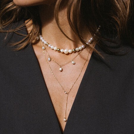 1YA0326-119 [YAY PARIS] Embracing Necklace Cultured Pearls Laminated Gold #23SSC-520ppen101 (EU)