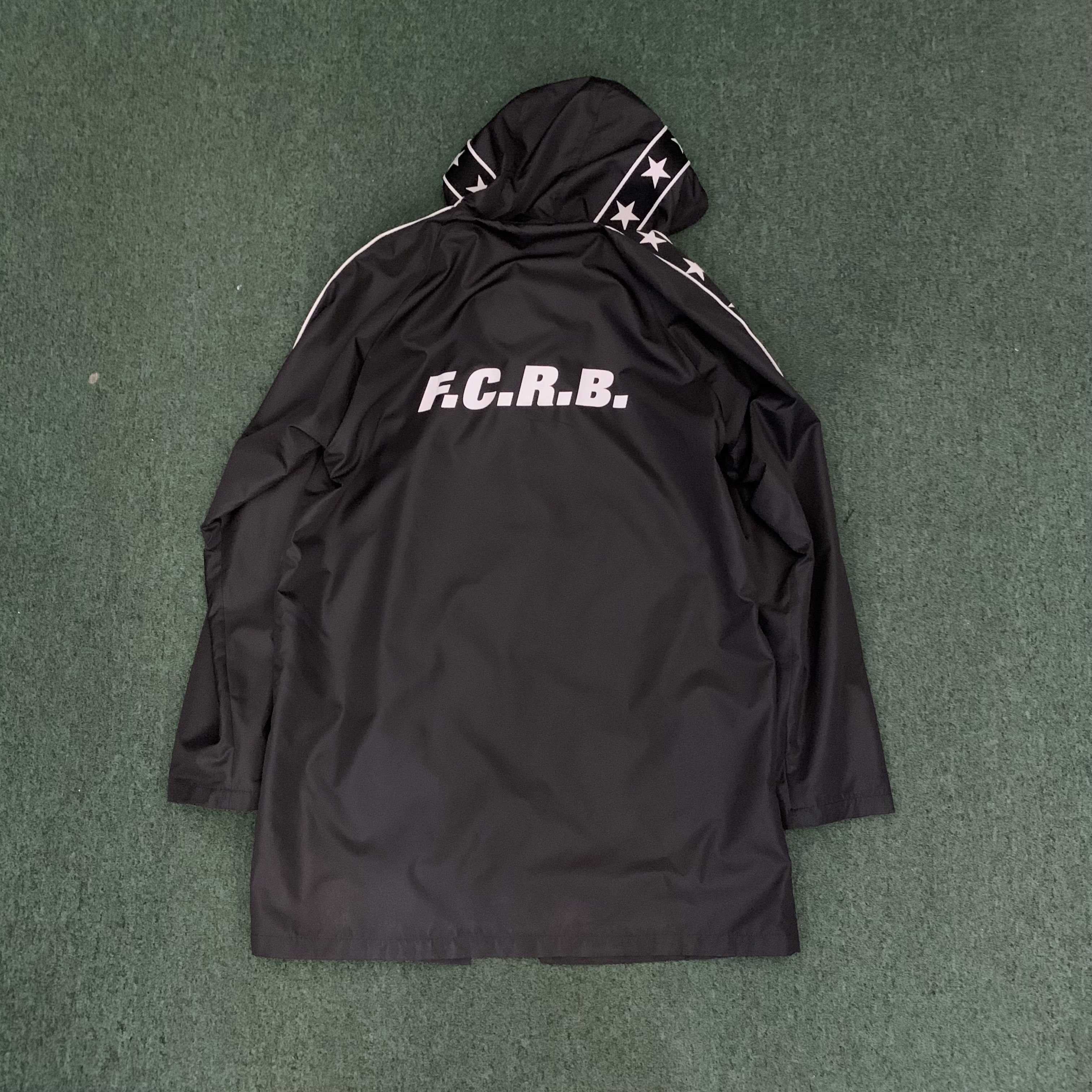 LAST SALE : SOPH FCRB STAR LINE HOOD LONG COACH JACKET - BLACK IN STOCK NOW (現貨發售中)