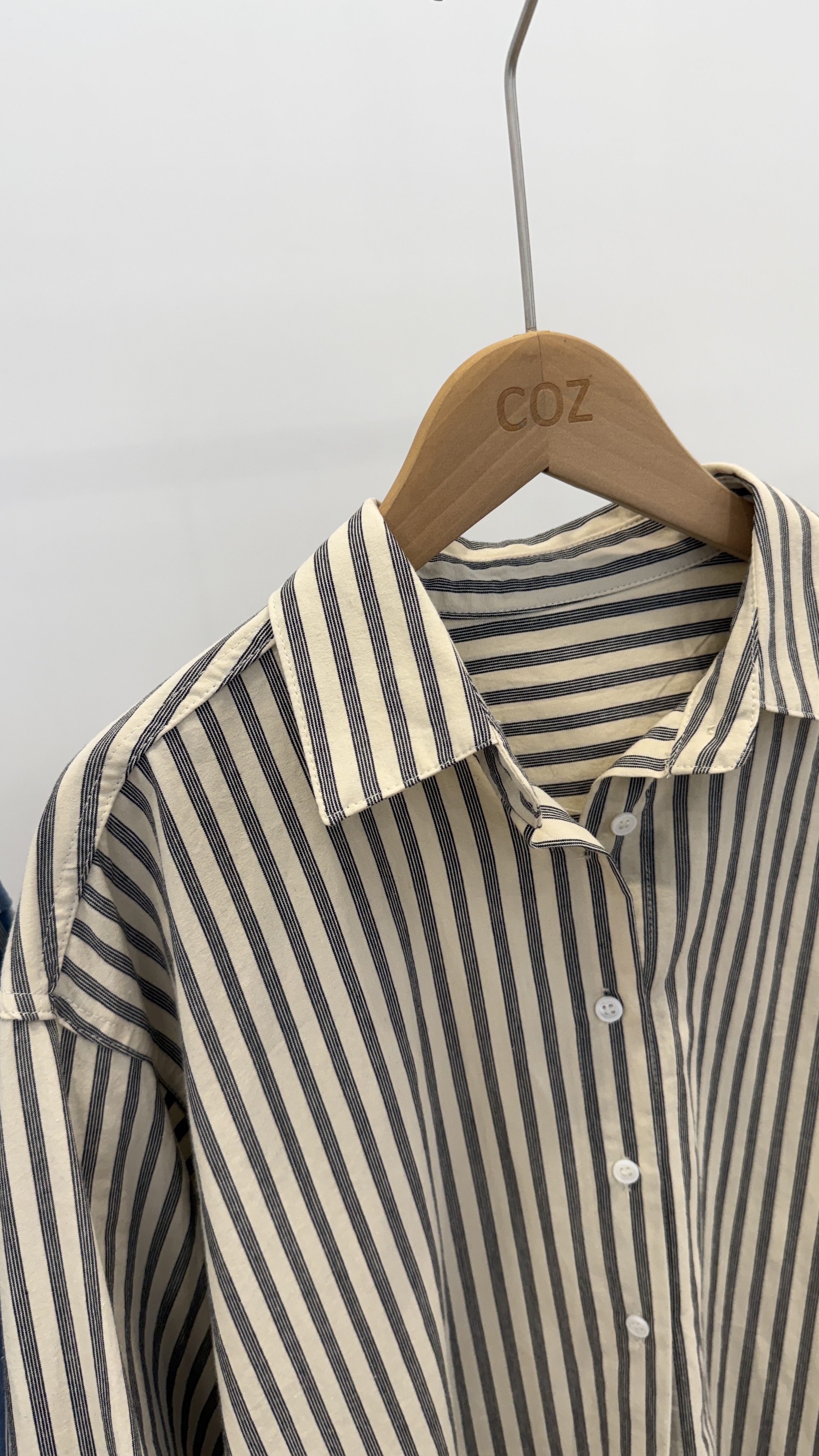 很韓的歐膩細條條條襯衫 _6817