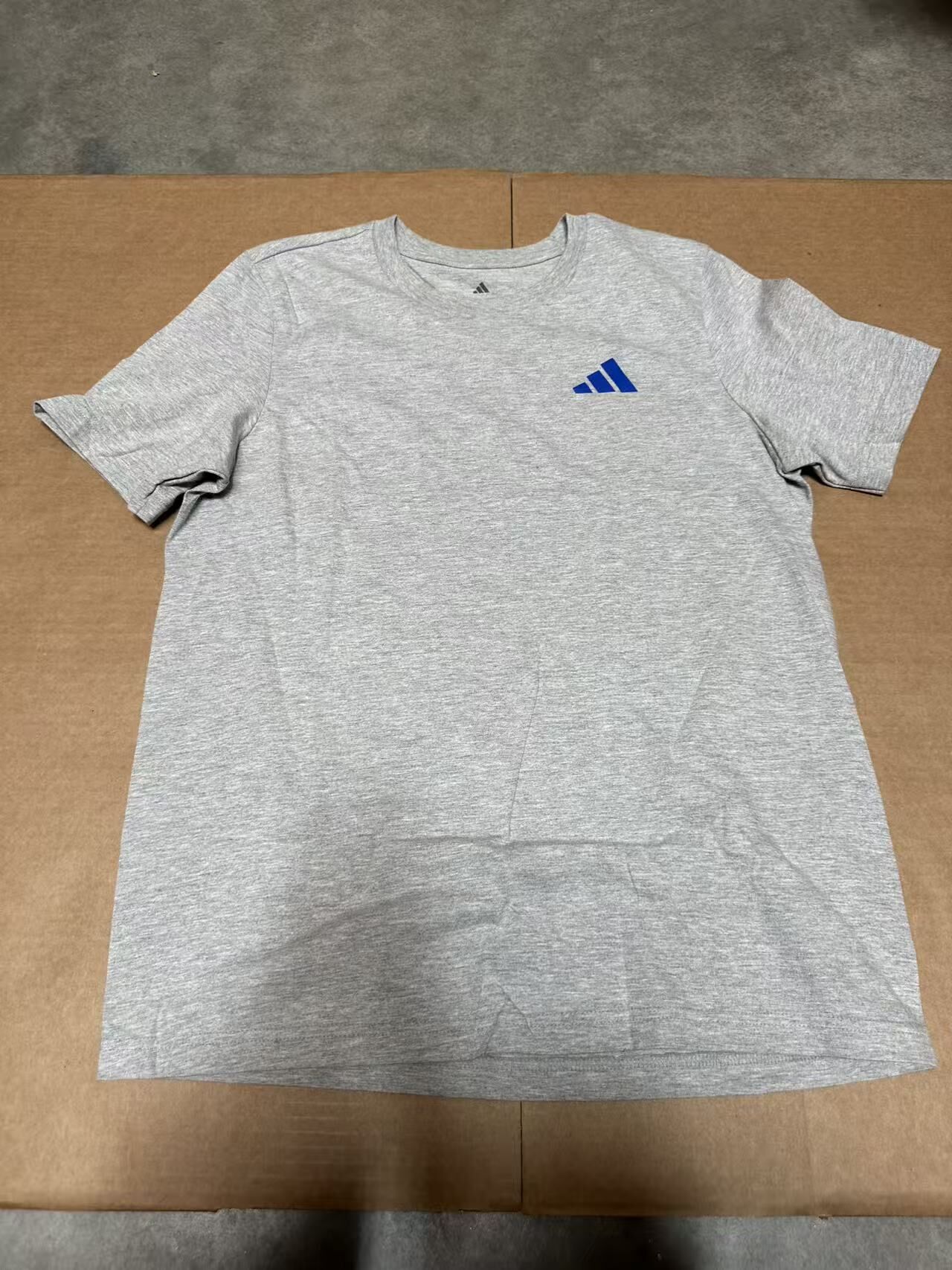 【直播】adidas LX0324148 短袖上衣