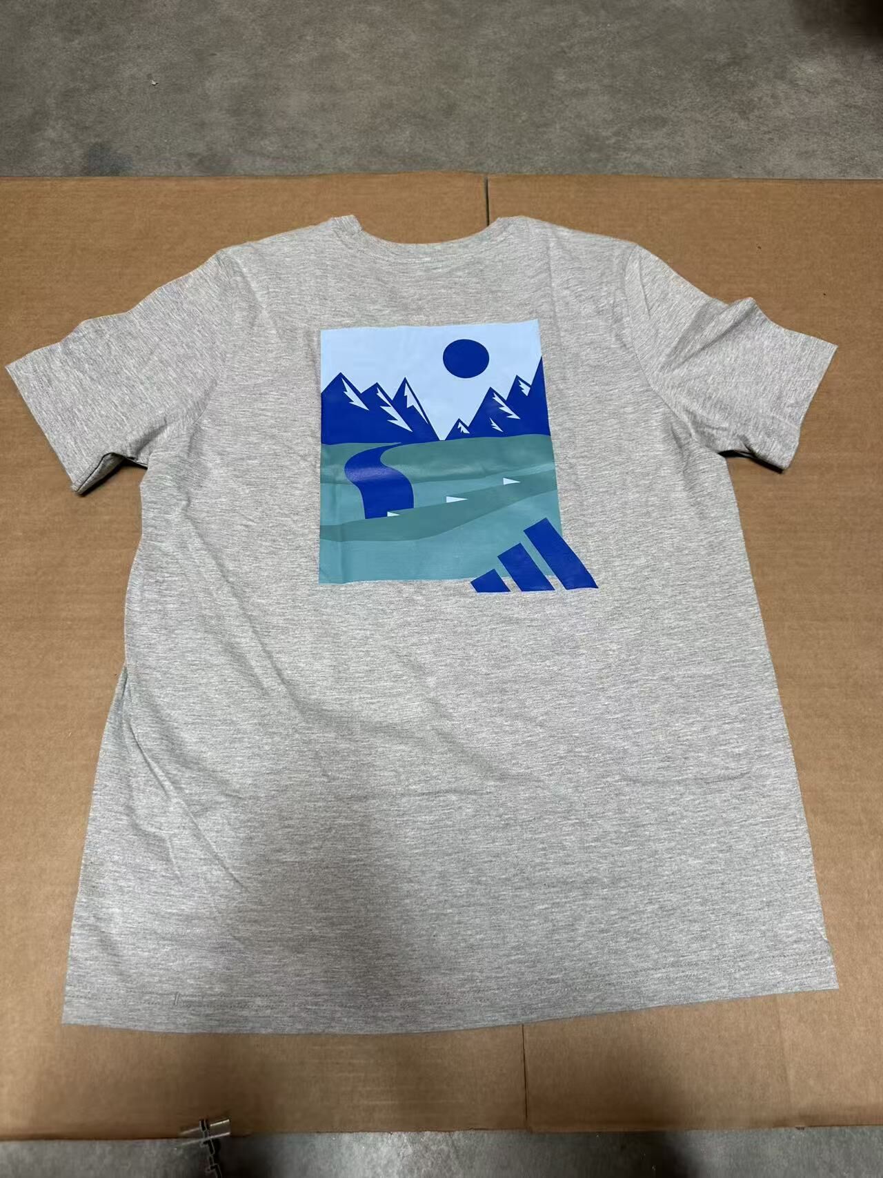 【直播】adidas LX0324148 短袖上衣