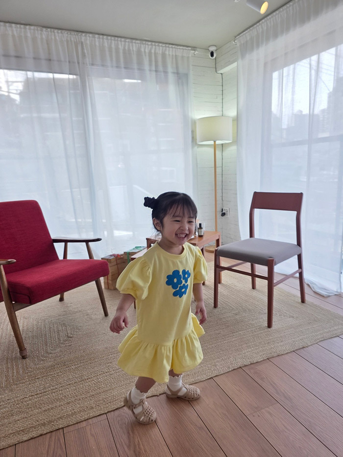 正韓夏COLOR 兩色澎袖花朵洋裝