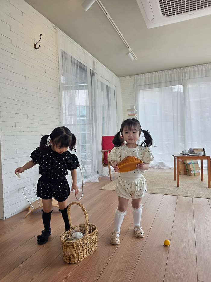 正韓夏COLOR 澎袖點點短褲套裝