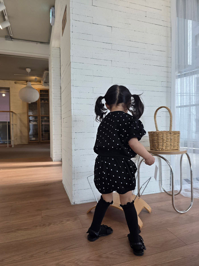 正韓夏COLOR 澎袖點點短褲套裝