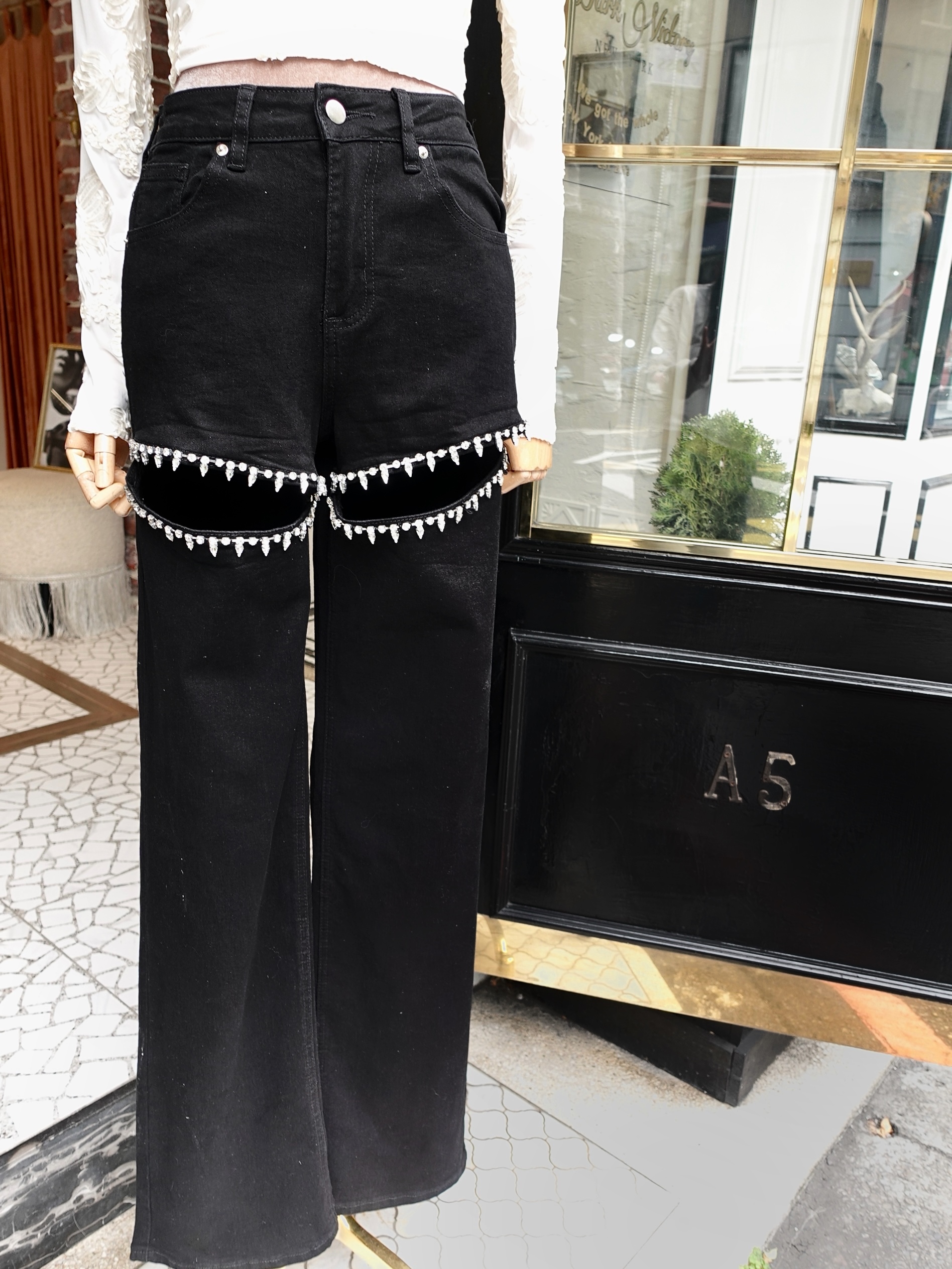 Black Glam黑色開洞水鑽飾邊牛仔褲