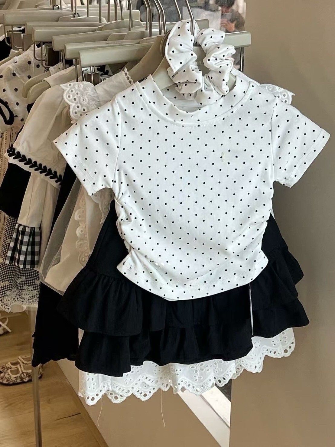 小點點在偷可愛上衣附髮圈