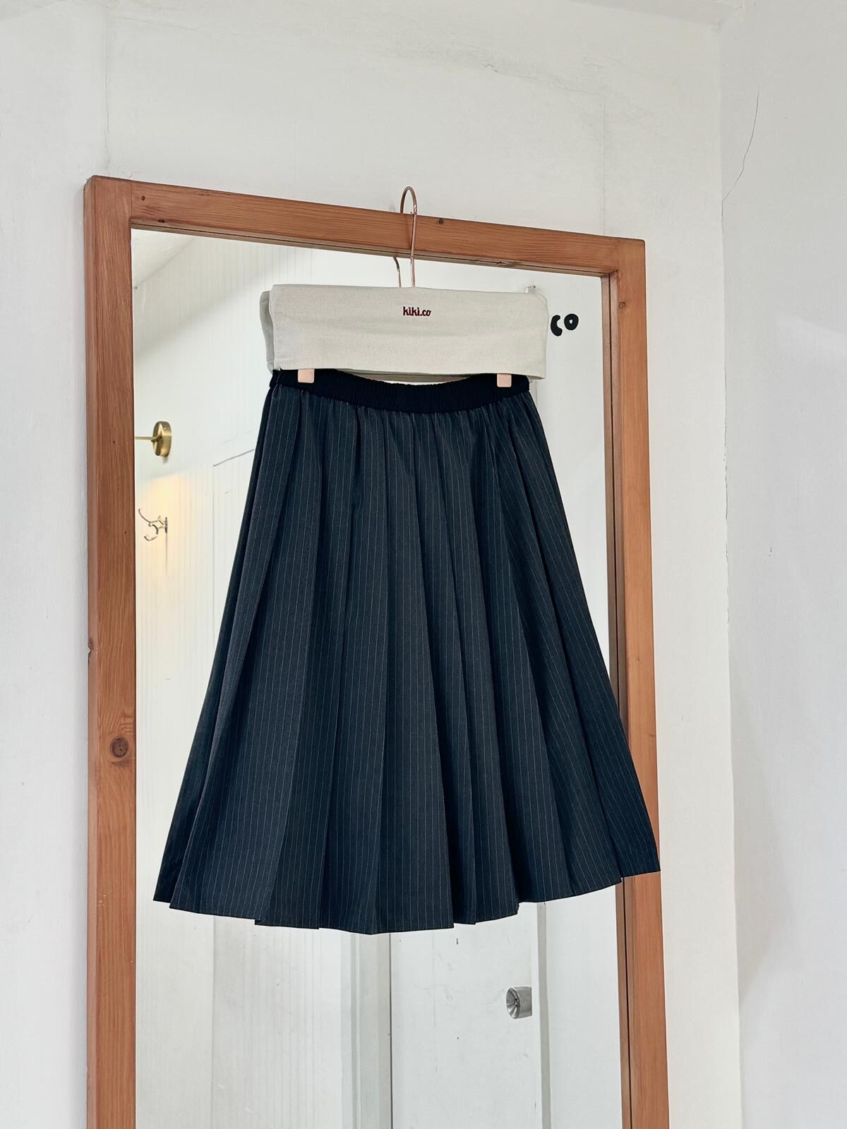 全橡筋幼白條中長百褶裙