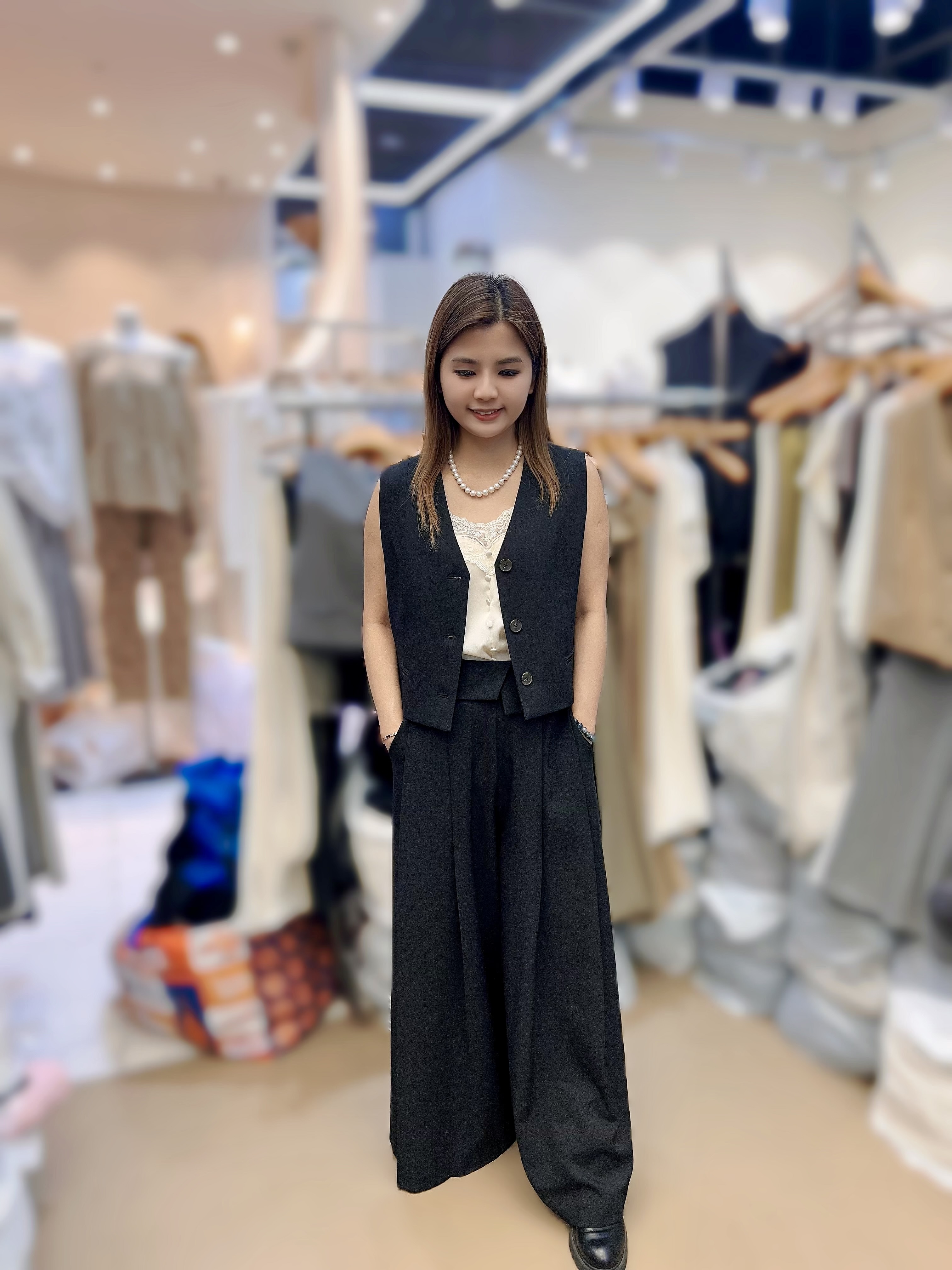 SS11  褲 腰26-36 HIP47 長38 $509 (一口價)