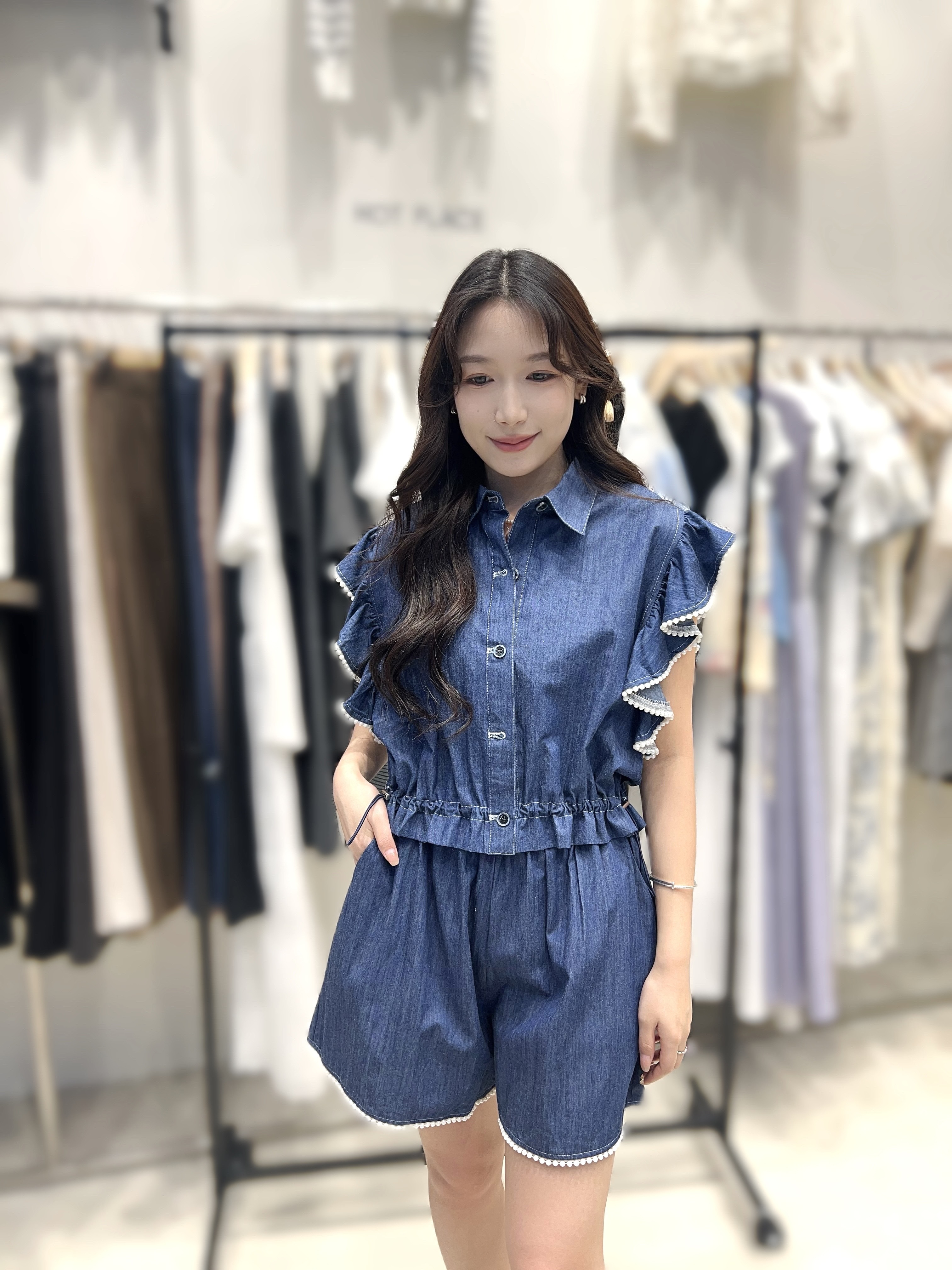 HP01 ( 1 SET) 開胸 上身:46 長20.5 / 下身:腰28-42 HIP50 長17 $599 (一口價)