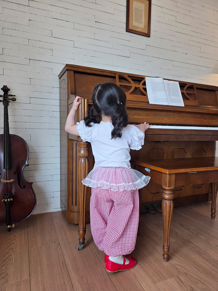 正韓夏COLOR 兩色拼接蕾絲格子縮口褲