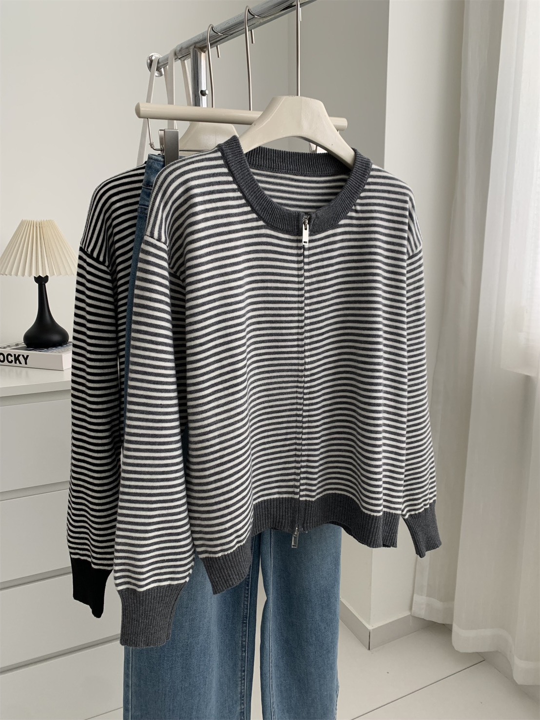 No.4158 圓領細條紋針織薄外套