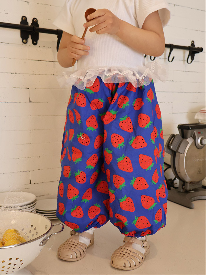正韓夏COLOR 兩色滿滿草莓縮口褲