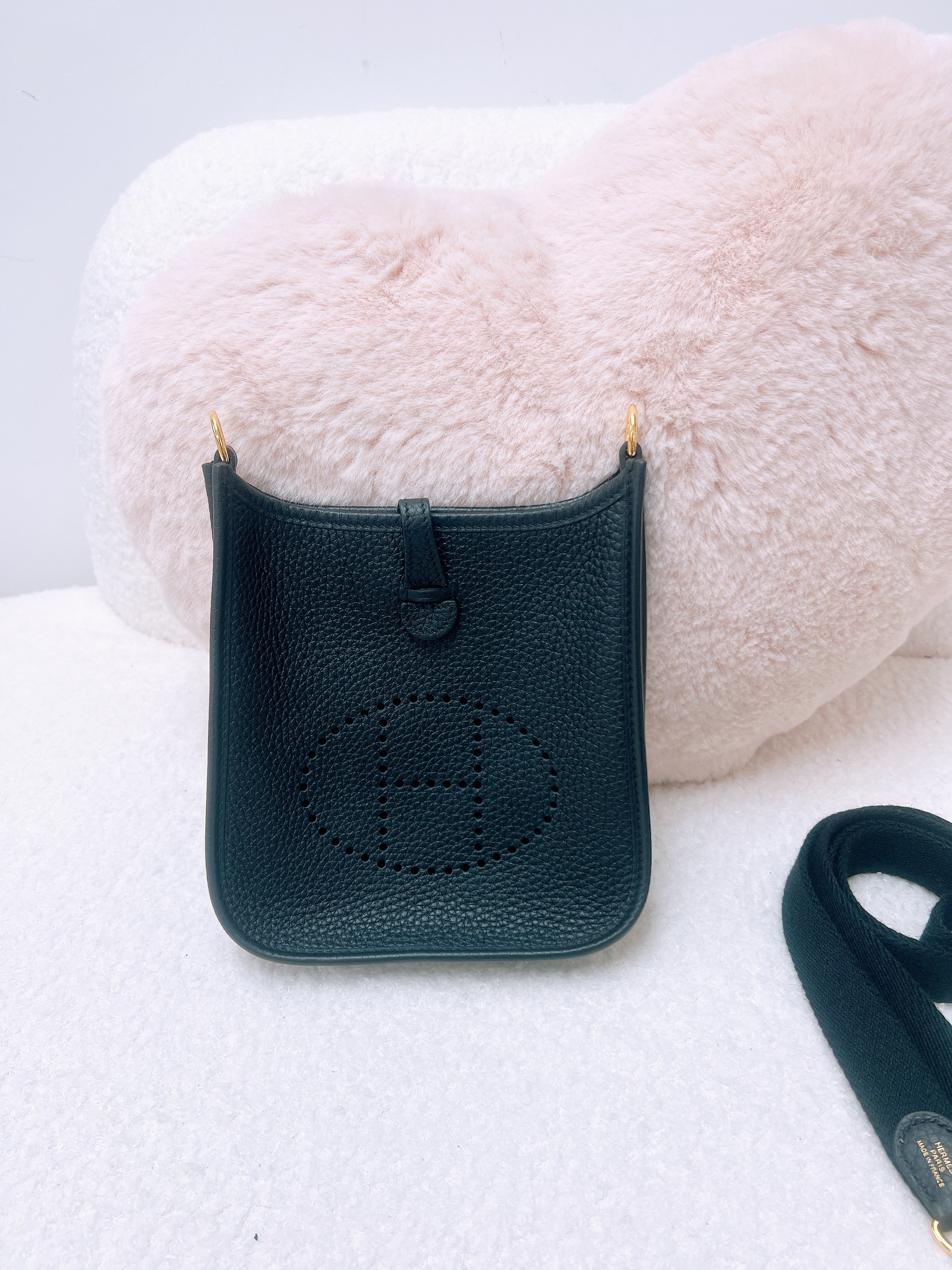 Hermes mini evelyne (black GHW/ stamp U)