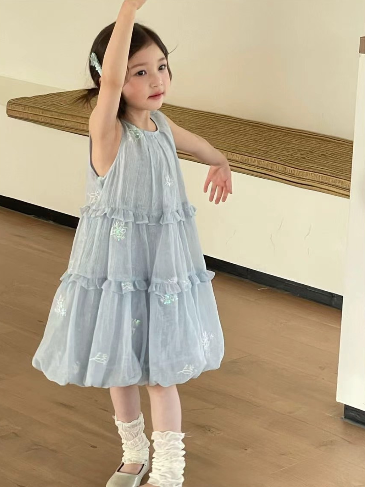 26夏 海霧刺繡天絲洋裝