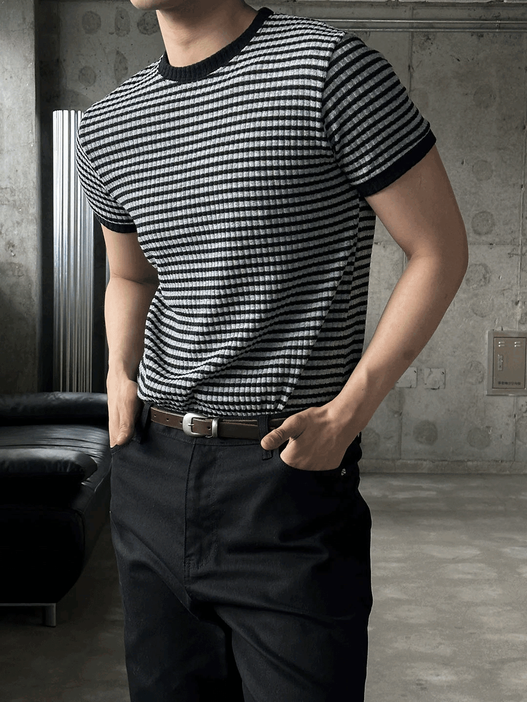 條紋肌肉短袖T卹