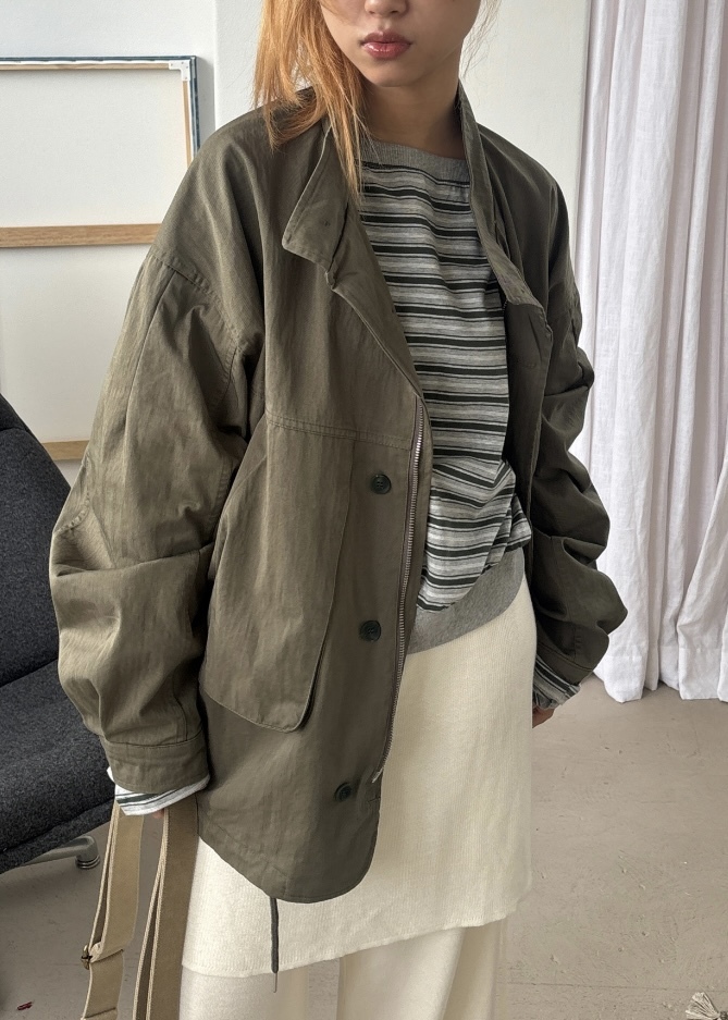 方廓剪裁西裝外套