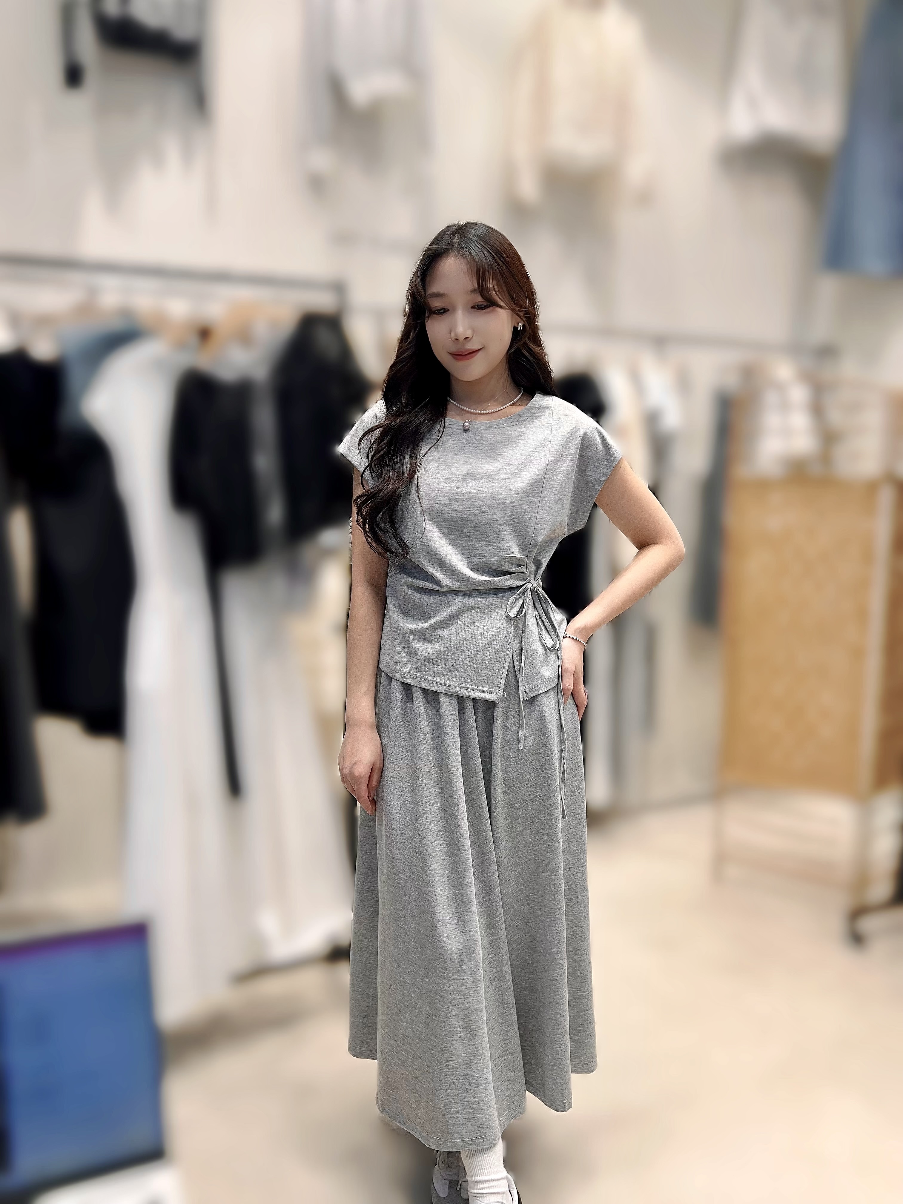 HP30 (SET) 上衣:胸42  長22 / 下身:腰23-47 HIP58 長34 $499 (一口價)