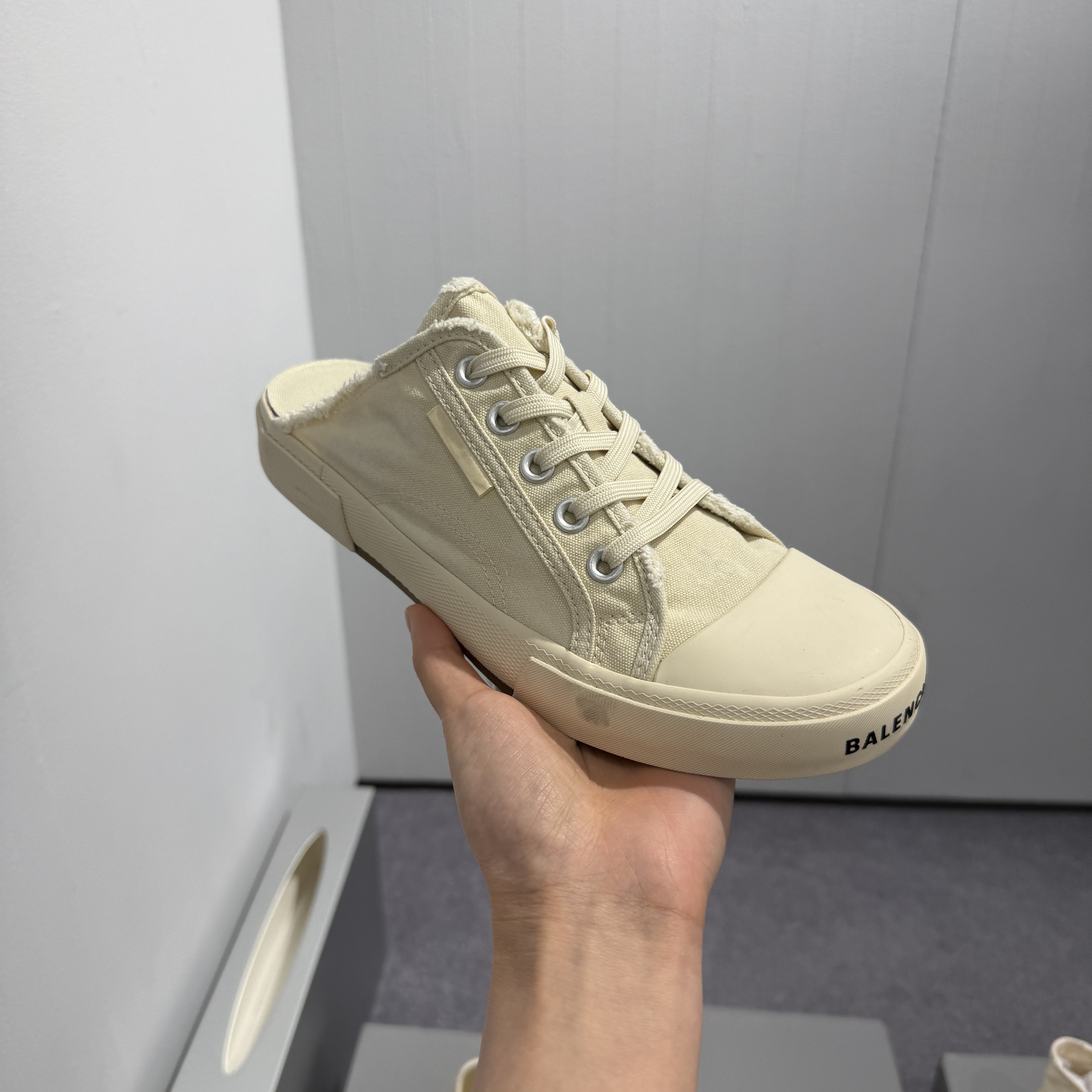 Balenciaga paris mules white