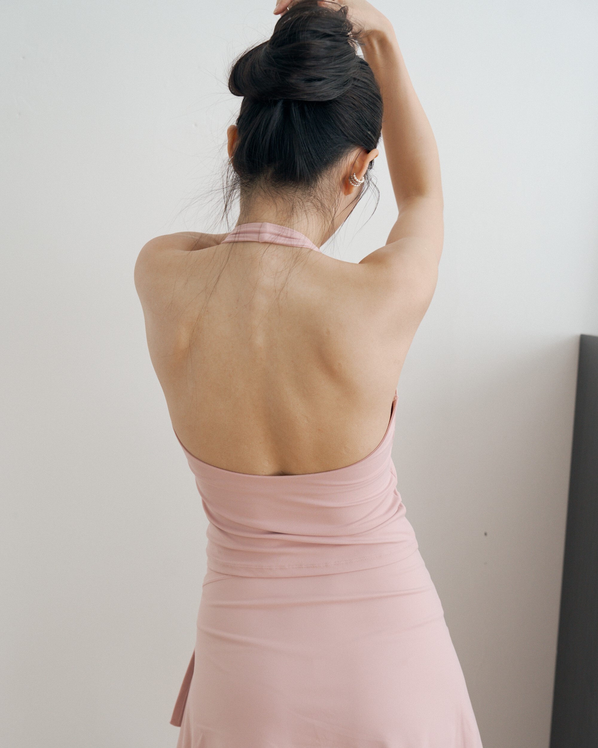 Vibe交叉V領繞脖BRA上衣-芭蕾粉