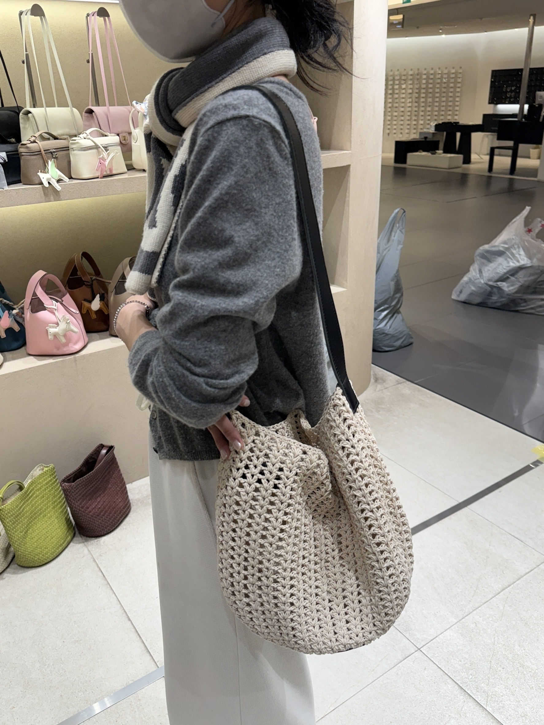 韓國連線 真皮皮帶釦編織水桶包