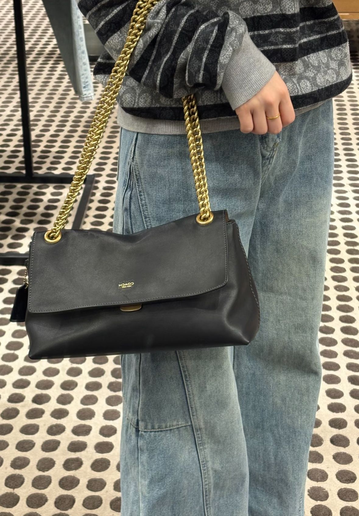 【預購】COACH Chelsea 30 with Chain H032409 斜咩袋