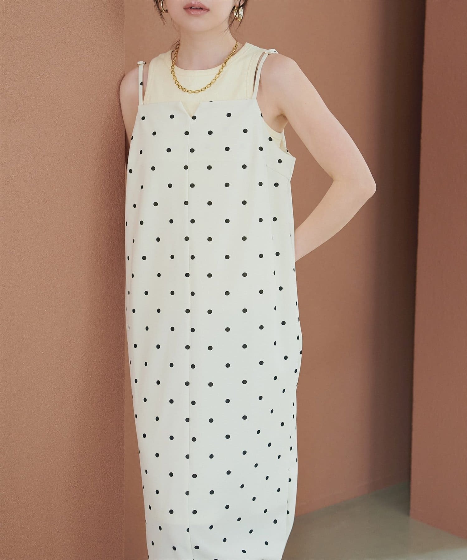 natural couture(ナチュラルクチュール)  カットジョーゼットナローキャミワン點點（0361090010）