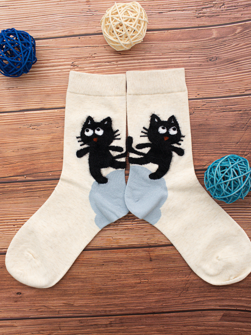 貪玩貓咪絨毛中筒襪