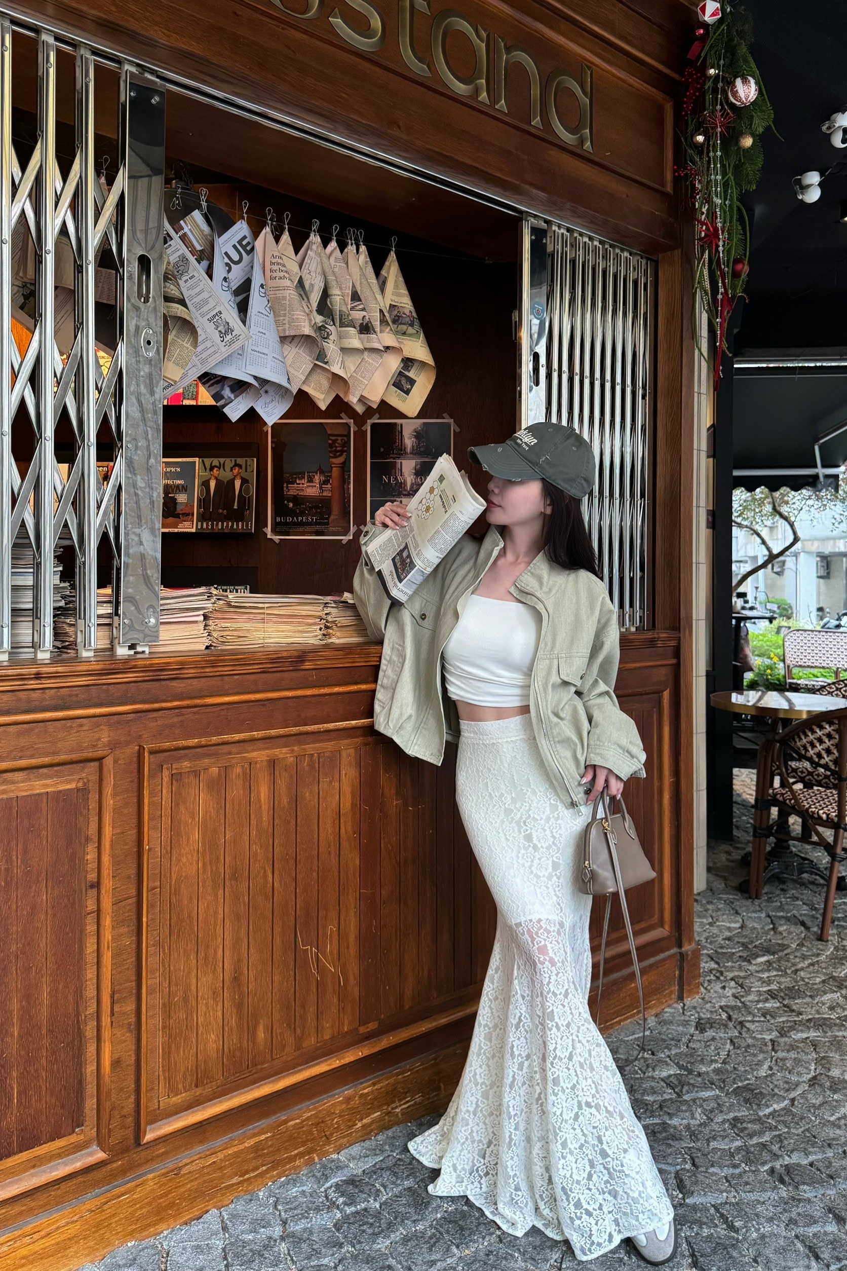 #AM65 魚尾蕾絲裙(黑/白)