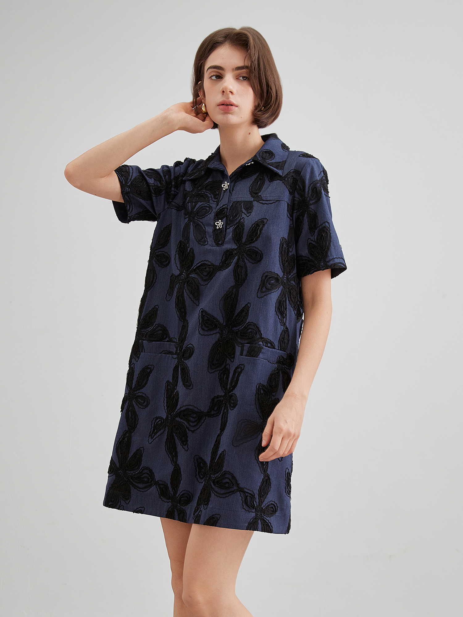 mi-tu 刺繡提花恤衫連身裙